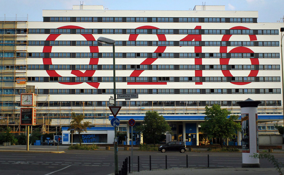 Fassadenbemalung Beschriftung Q216 in Berlin Frankfurter Alle 216